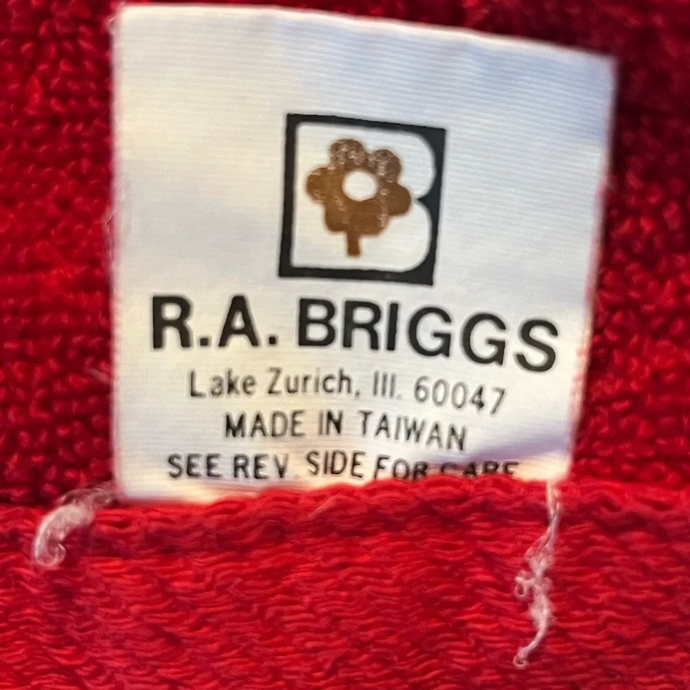 Briggs New York Vintage Vibrant Red and Gold Towels
